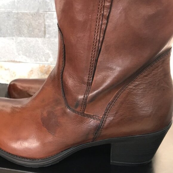 Clarks Maymie Stellar Knee High Boot (15) - Picture 4 of 11